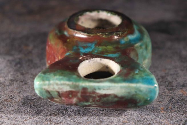 Lampada di ceramica raku antichizzata di stile romano antico, funziona ad olio