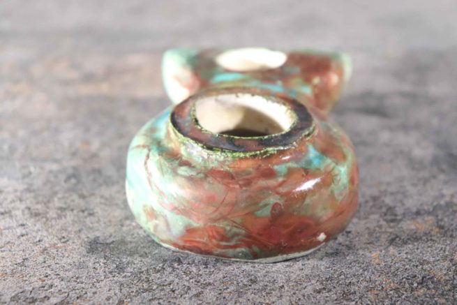 Lampada in ceramica raku antichizzata di stile romano antico, funziona ad olio