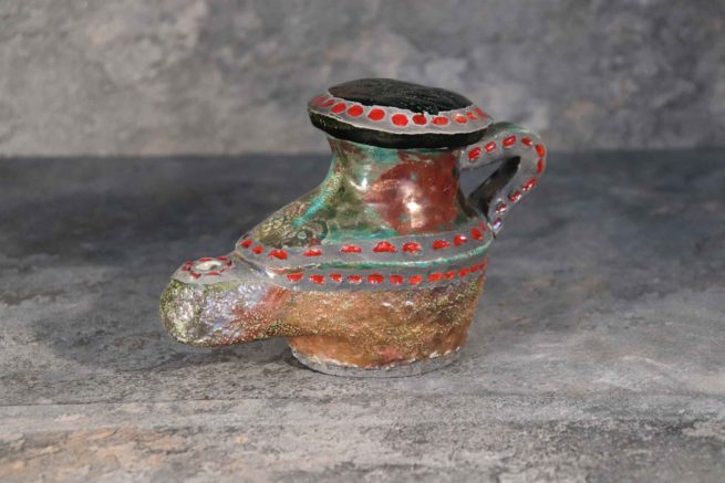 Lampada in ceramica artistica raku d‘ispirazione fantastica funzionante ad olio