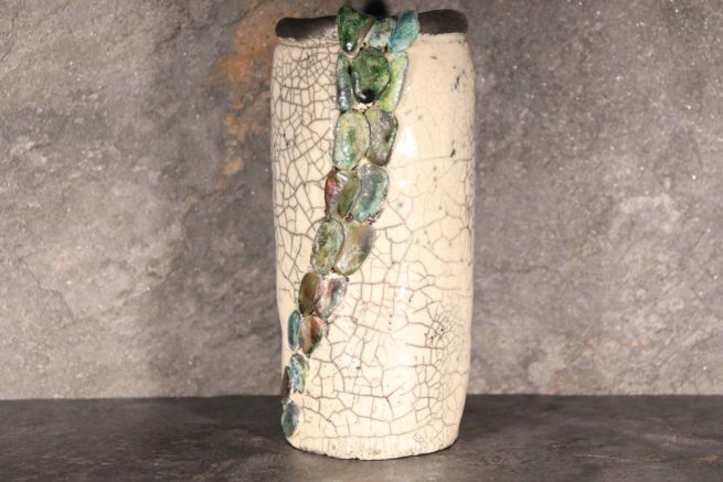 Vaso in raku ceramica artistica decorazione sassolini