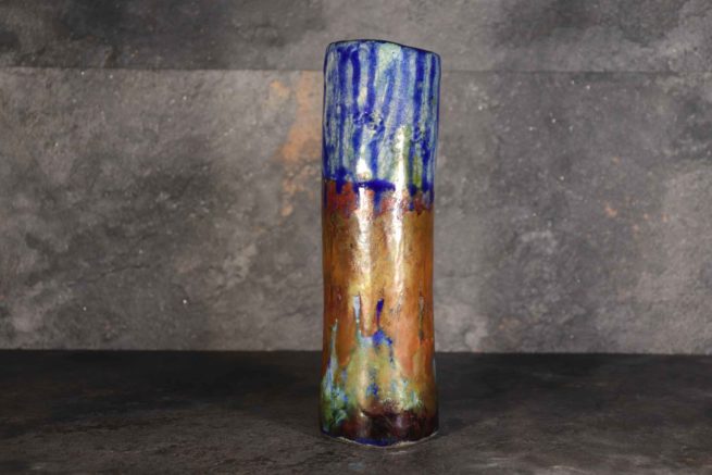 Vaso ceramica raku cilindrico alto, blu e marrone con sfumature ramate