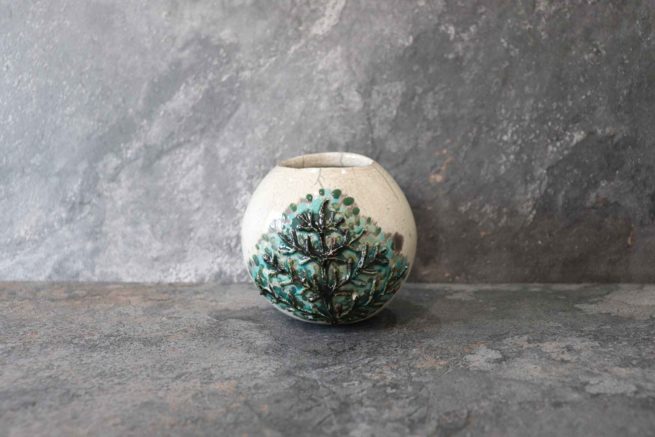 Vaso tondo raku ceramica, fatto a mano, decorato con il simbolo dell'albero