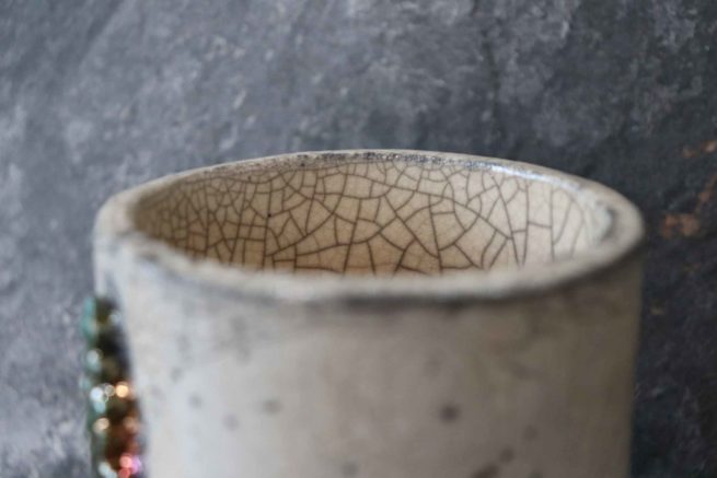 Vaso in ceramica raku Torino realizzato interamente a mano con lavorazione artigianale utilizzando la tecnica raku