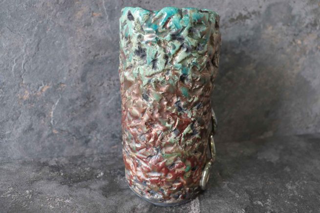 Vaso " catena d'oro"(L) in ceramica artistica raku. Manufatto artigianale realizzato e decorato interamente a mano.